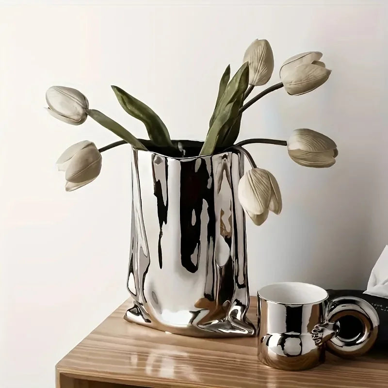 Luxurious And Elegant Creative Electroplated Silvery Ceramic Vase With A High-end Feel Suitable For Displaying Artificial Flower