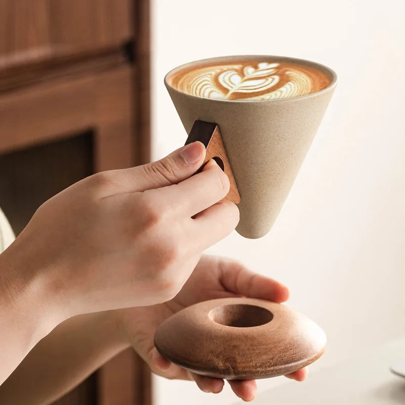 Vintage Ceramic Coffee Cup Set Elegant Design Home Use Personal Mug for Women with Saucer