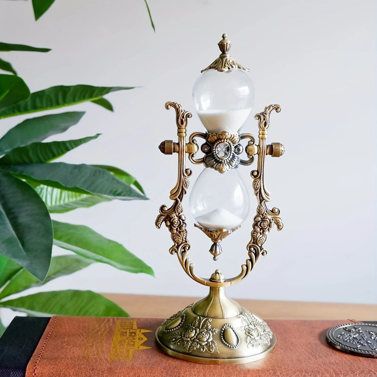 Vintage Metal Sandglass Timer Creative Home Decor Glass Ornament Gift Antique Craft