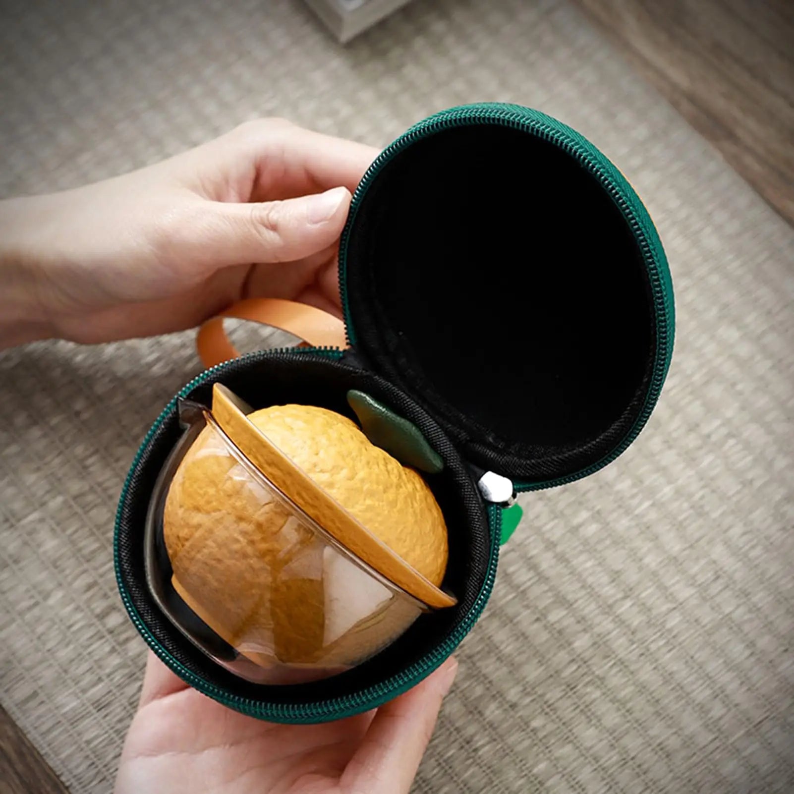 Portable Teapot Set .Travel Kungfu Tea Cup Tangerine Shape Mini Chinese Ceramic Teapot Tea Cup With Travel Bag